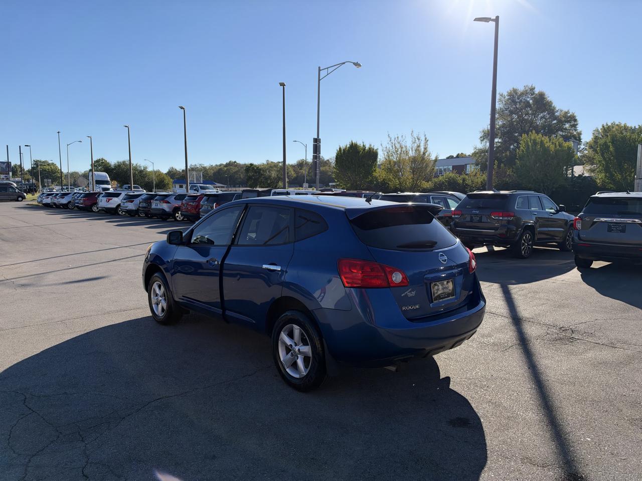 Nissan Rogue S 2010