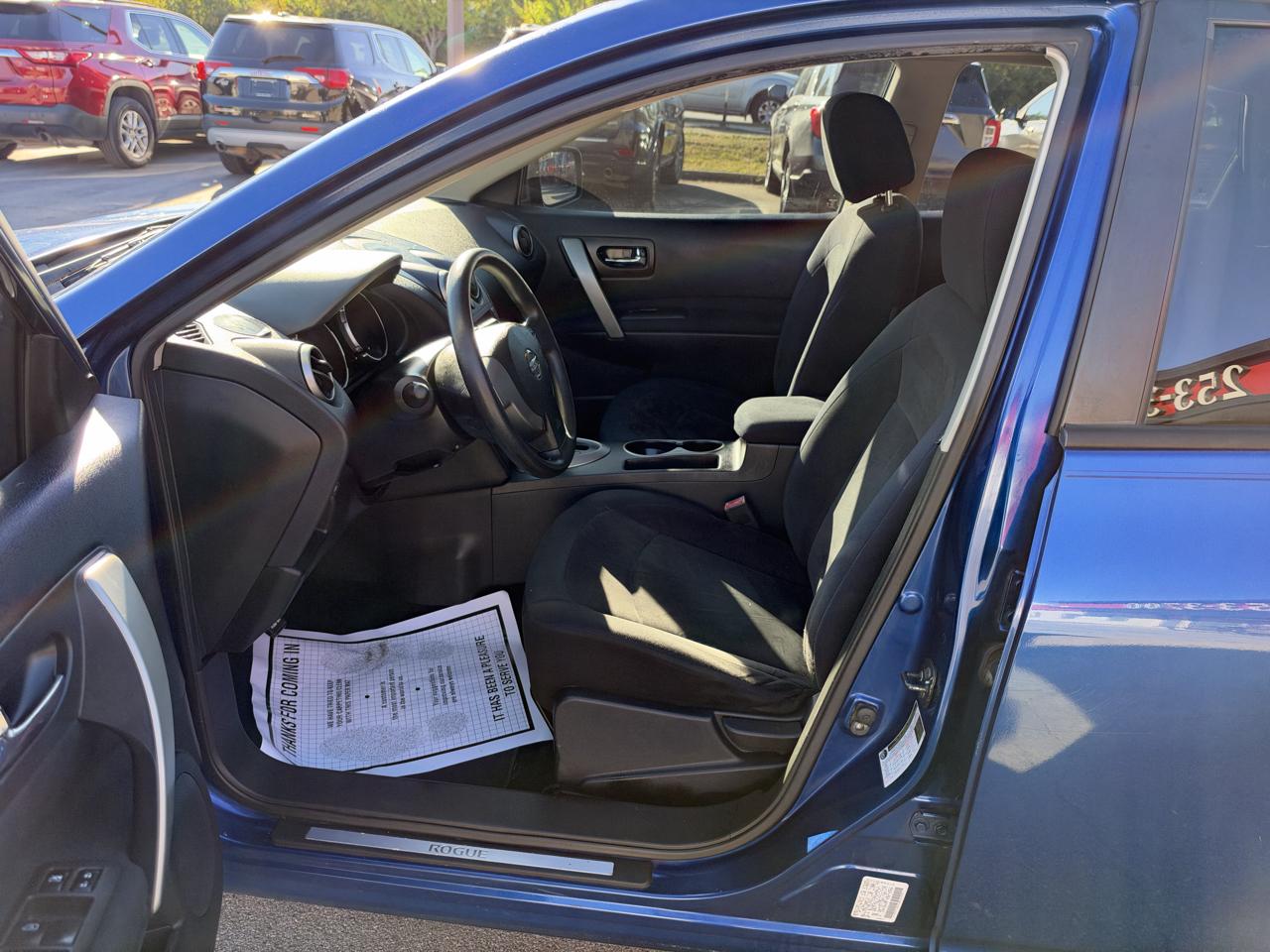 Nissan Rogue S 2010