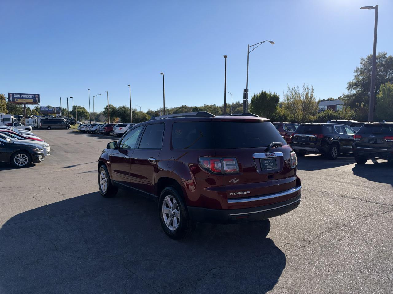 GMC Acadia FWD 4dr SLE w/SLE-1 2015