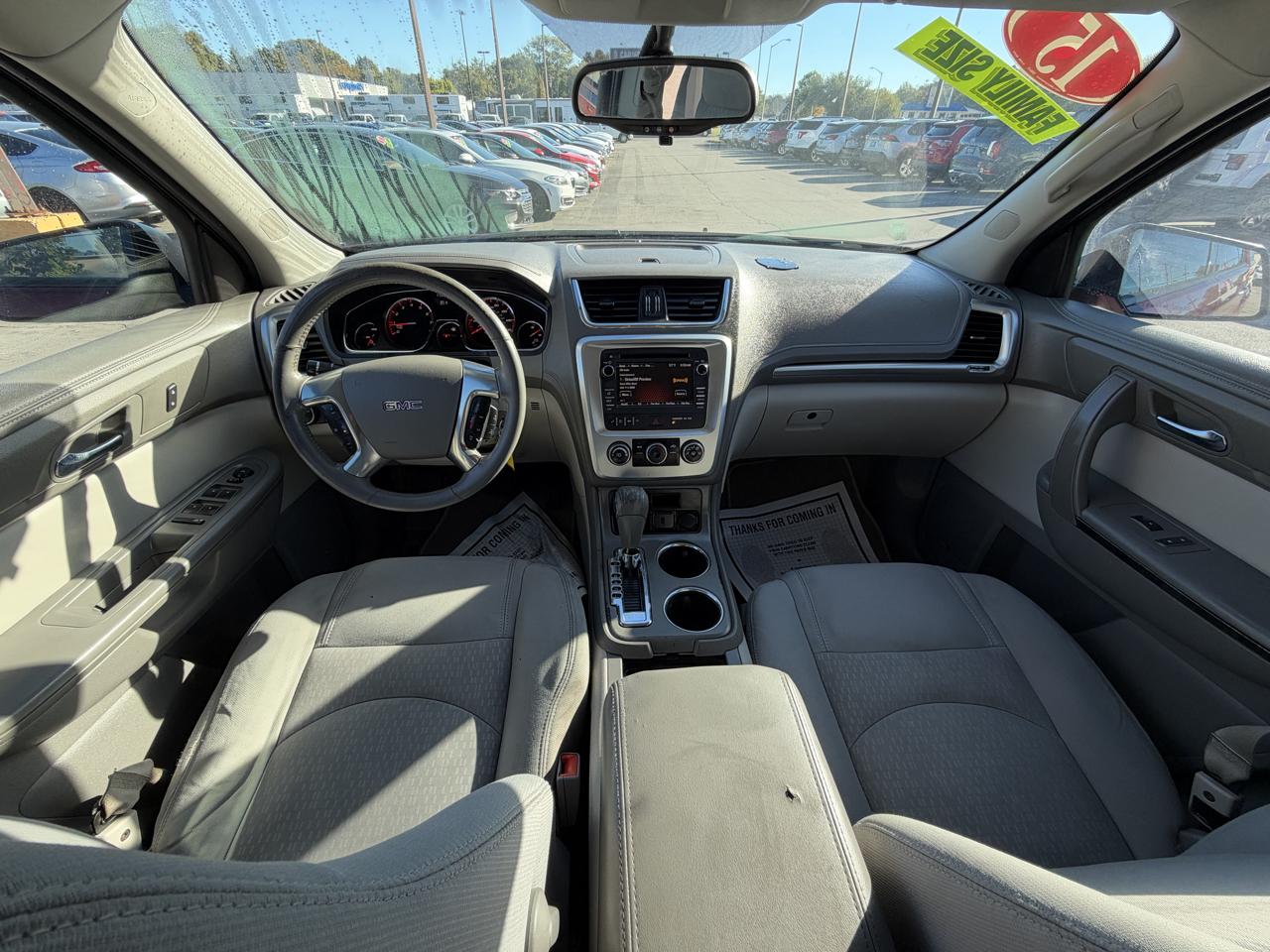 GMC Acadia FWD 4dr SLE w/SLE-1 2015