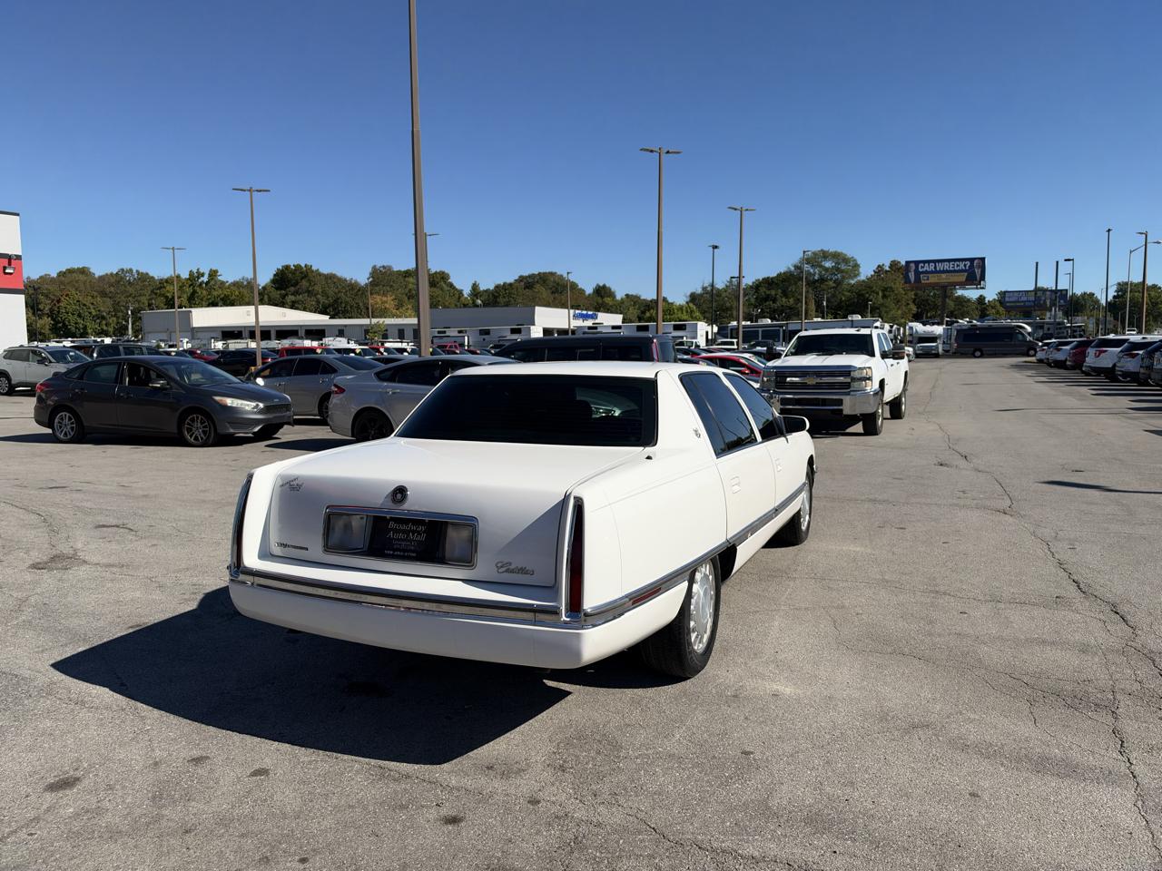 Cadillac DeVille 4dr Sdn 1996