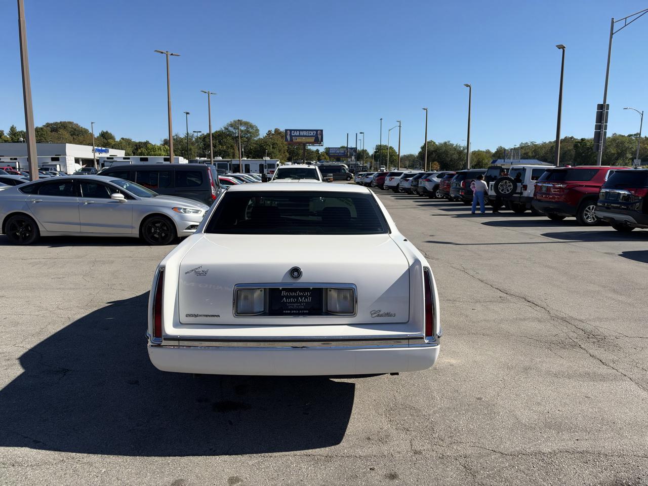 Cadillac DeVille 4dr Sdn 1996