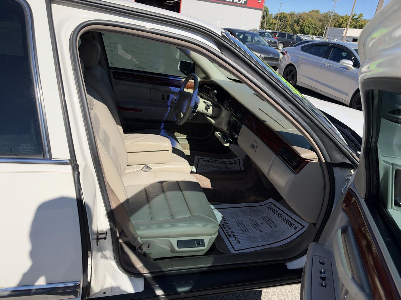 Cadillac DeVille 4dr Sdn 1996