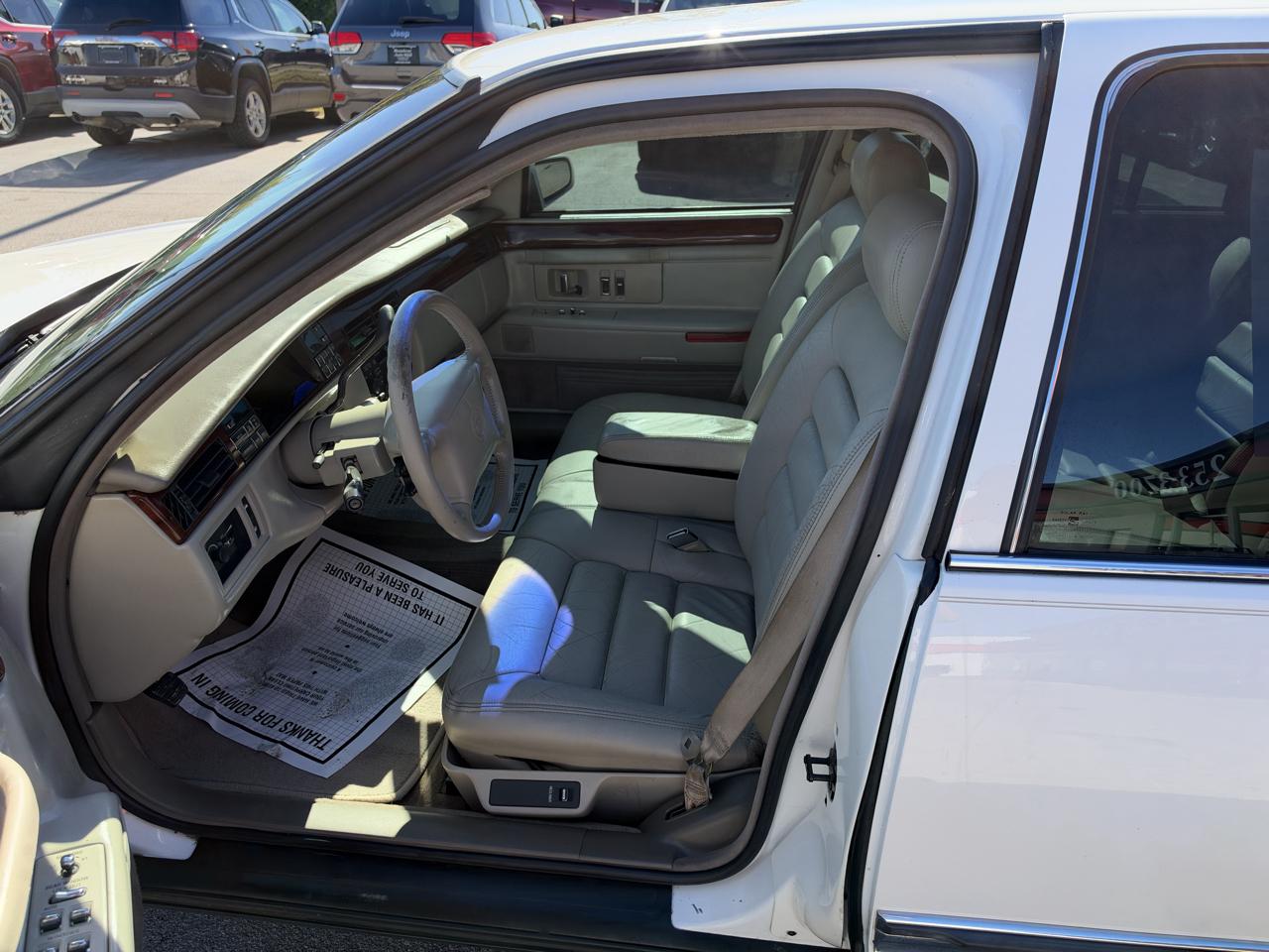 Cadillac DeVille 4dr Sdn 1996