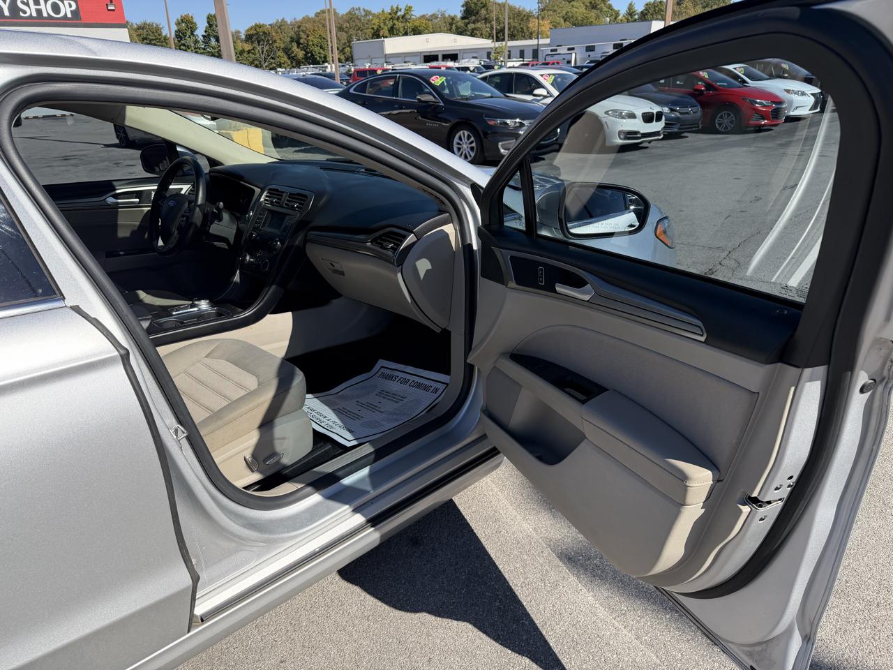 Ford Fusion SE FWD 2018