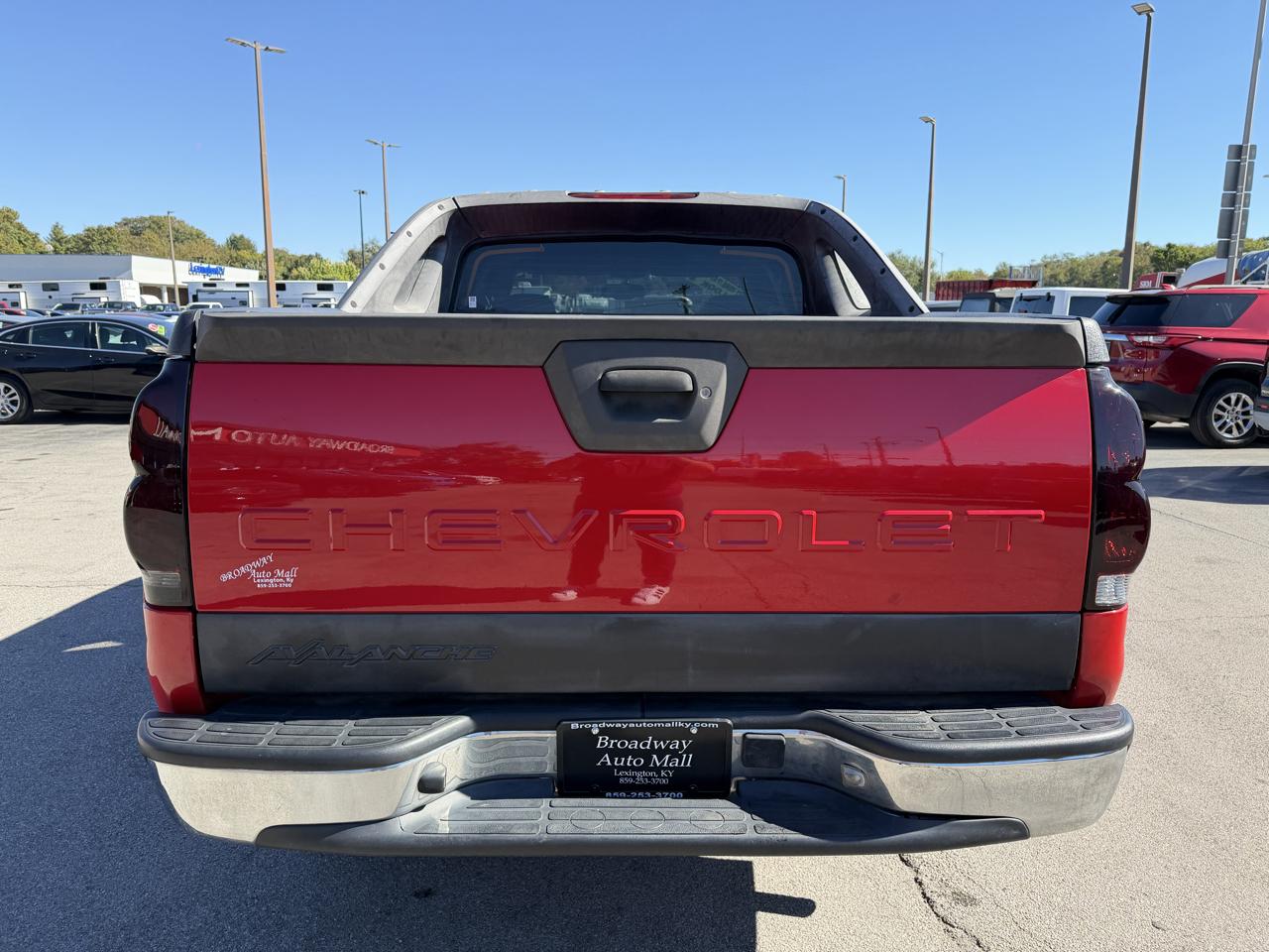 Chevrolet Avalanche 1500 5dr Crew Cab 130" WB 2004