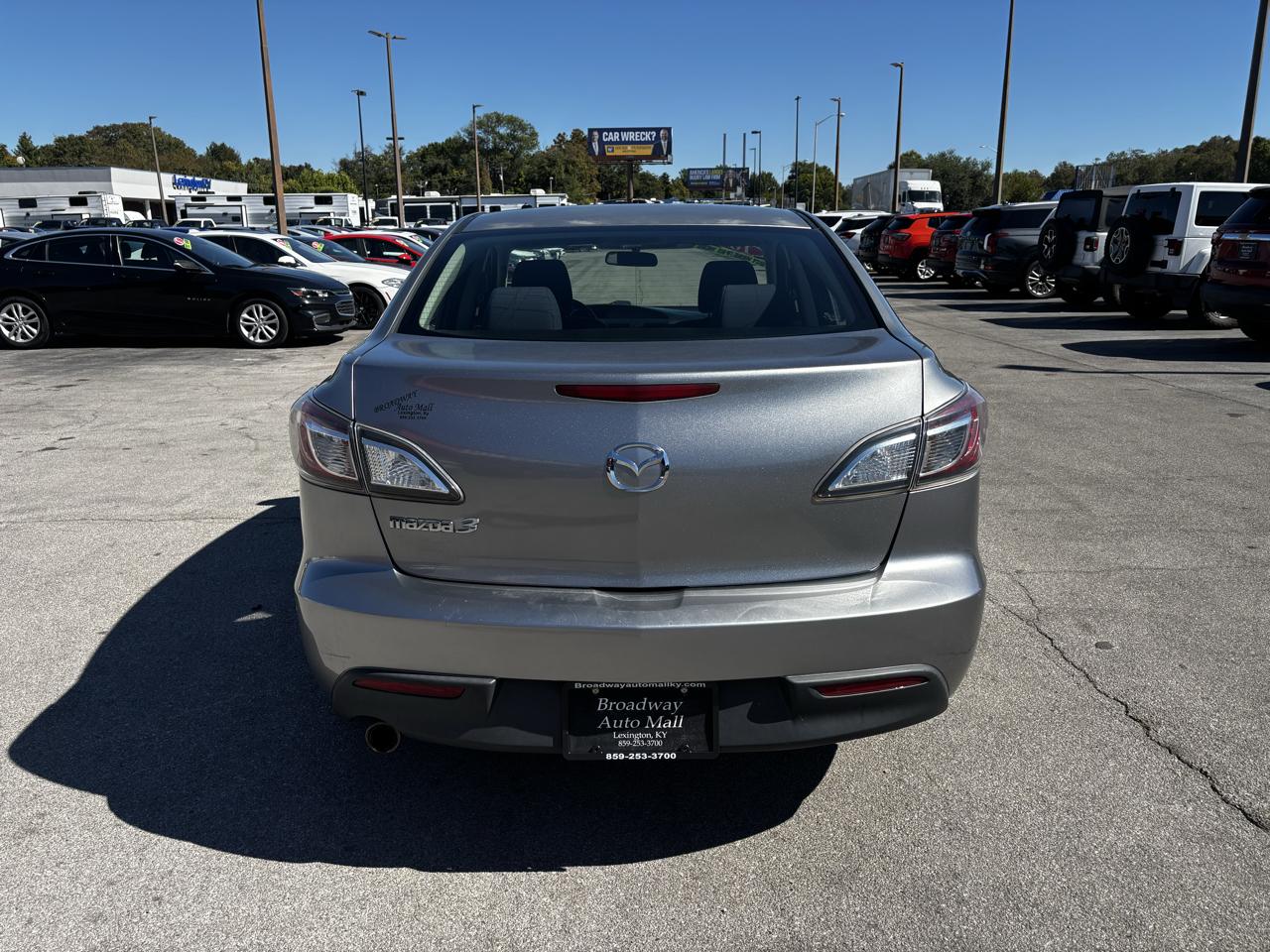 Mazda MAZDA3 4dr Sdn Auto i Touring 2010