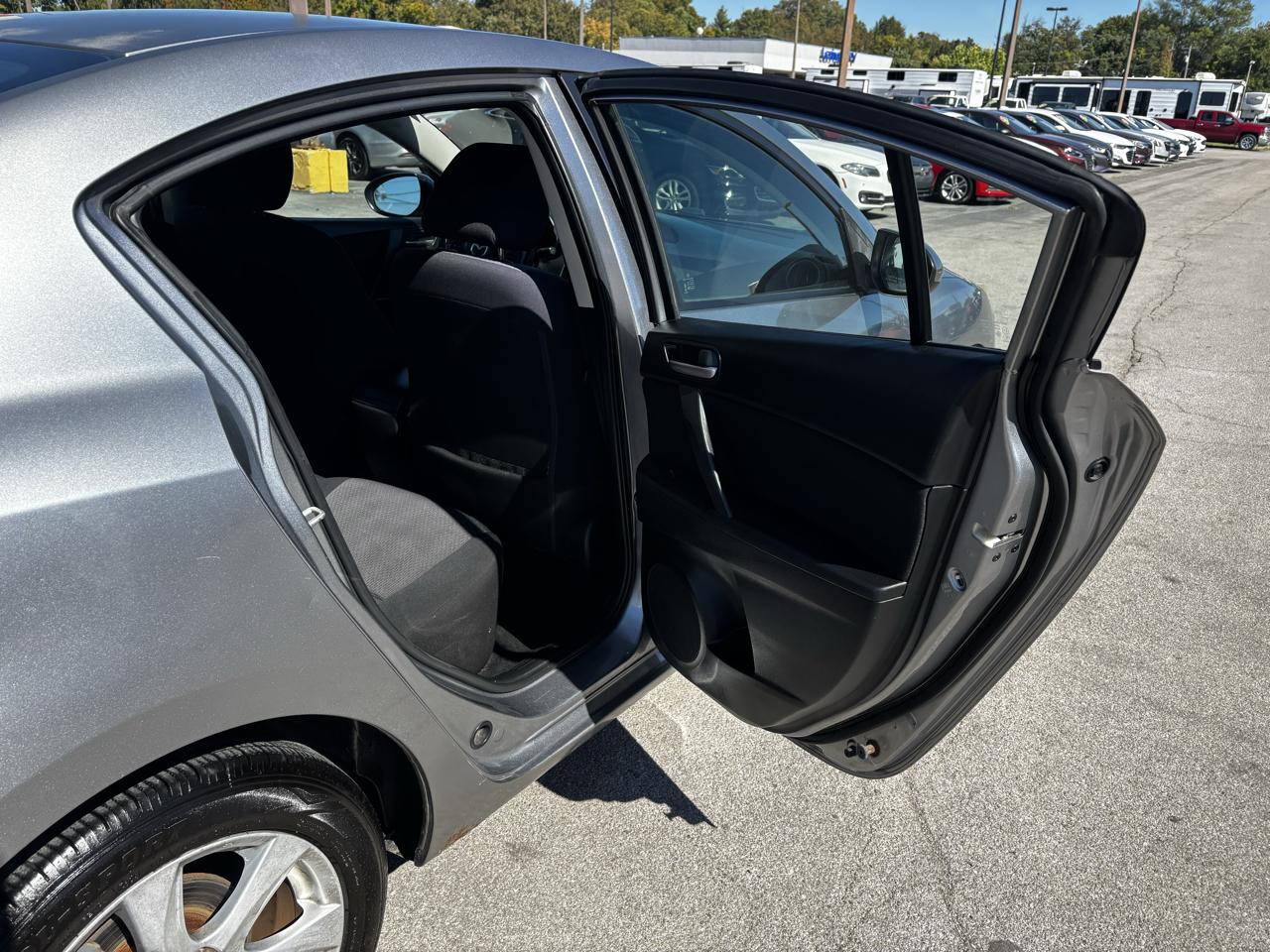 Mazda MAZDA3 4dr Sdn Auto i Touring 2010