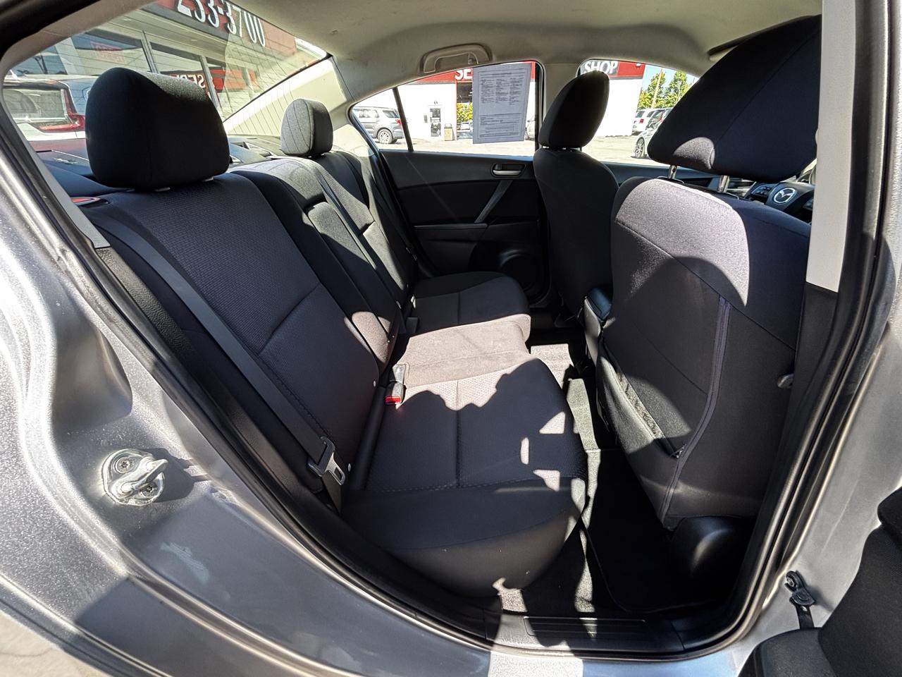 Mazda MAZDA3 4dr Sdn Auto i Touring 2010