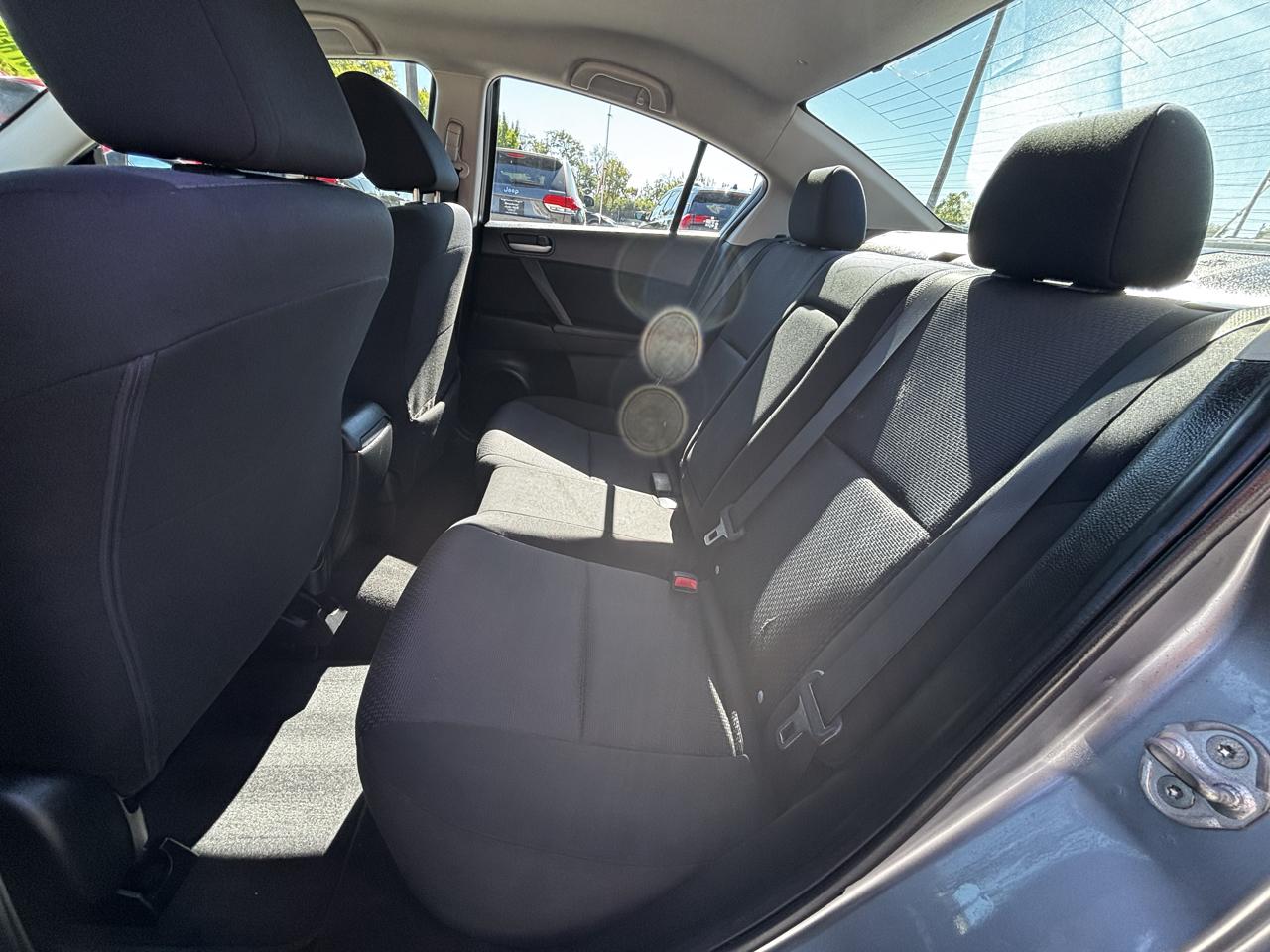 Mazda MAZDA3 4dr Sdn Auto i Touring 2010