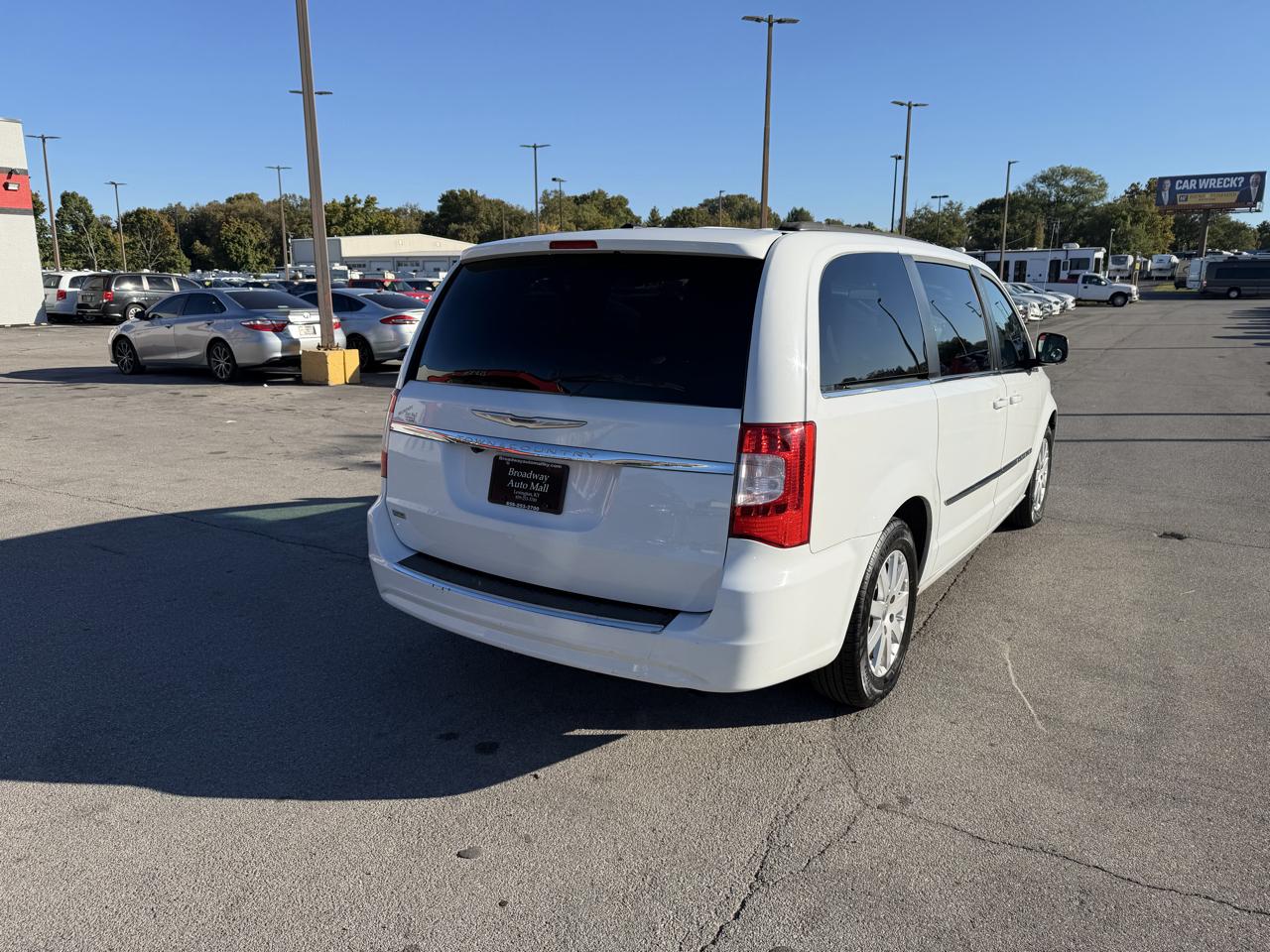 Chrysler Town & Country 4dr Wgn Touring 2014