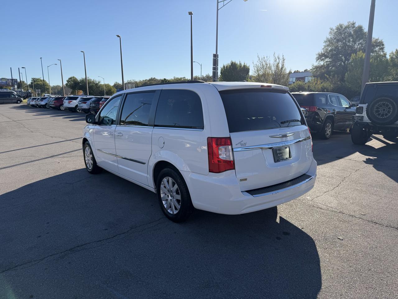 Chrysler Town & Country 4dr Wgn Touring 2014