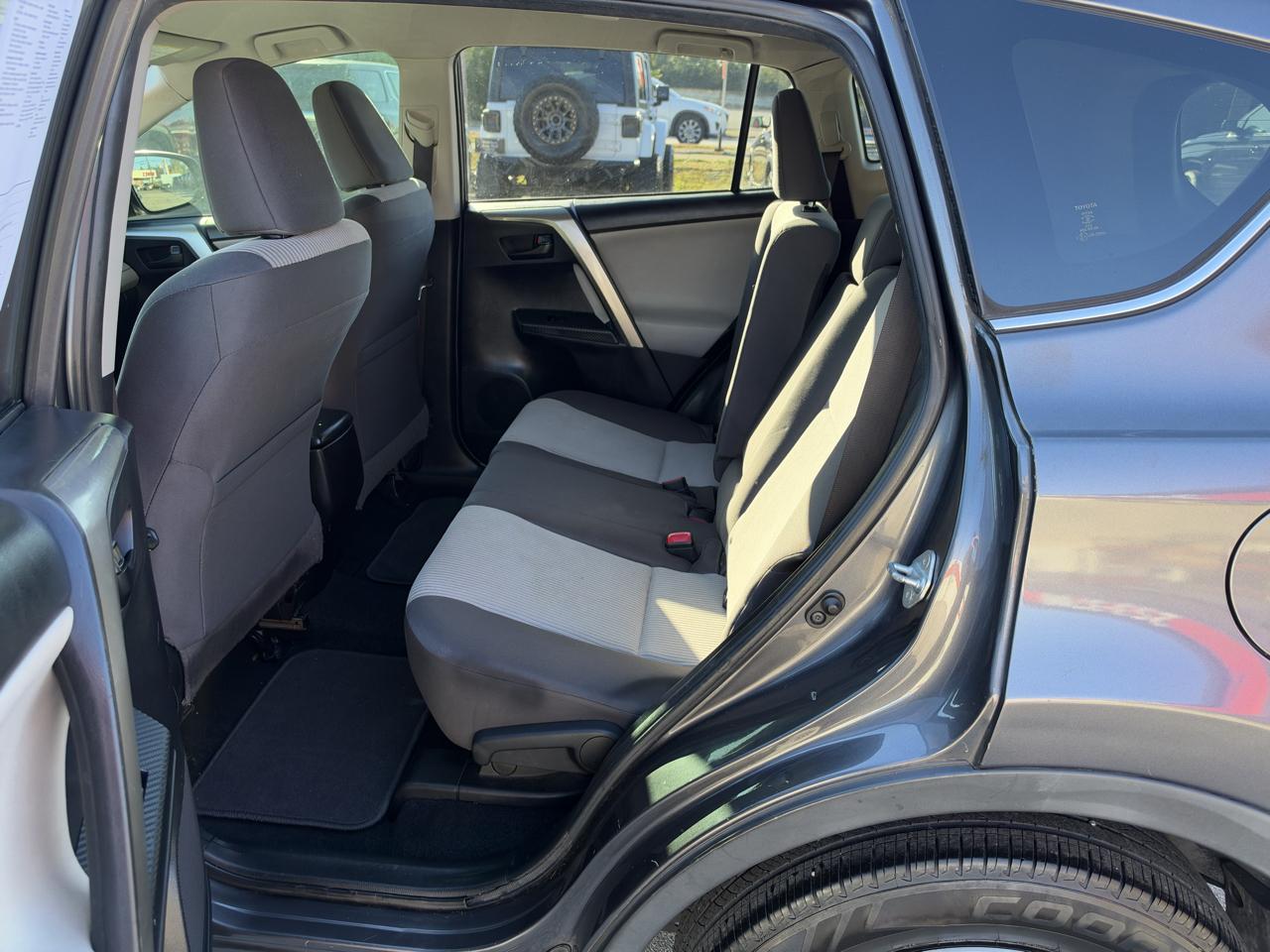 Toyota RAV4 AWD 4dr LE (Natl) 2014