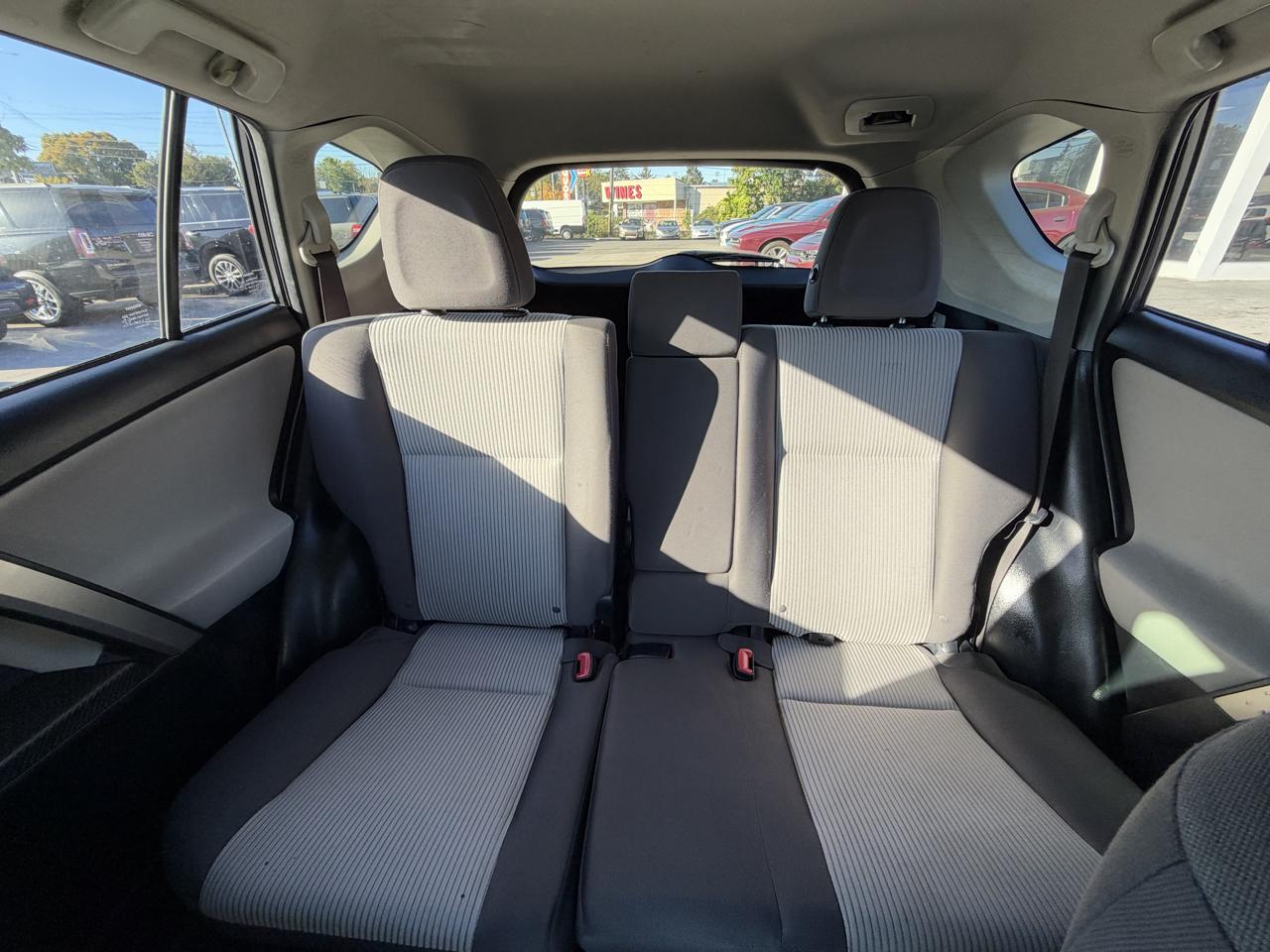 Toyota RAV4 AWD 4dr LE (Natl) 2014