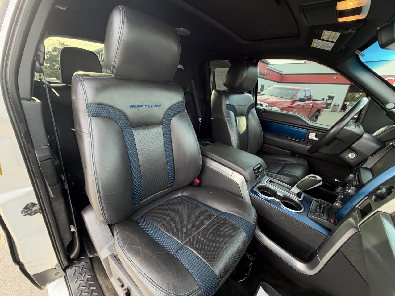 Ford F-150 4WD SuperCab 133" SVT Raptor 2013
