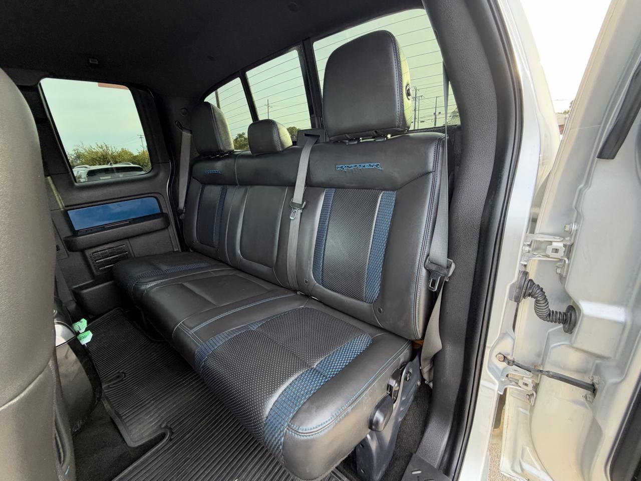 Ford F-150 4WD SuperCab 133" SVT Raptor 2013
