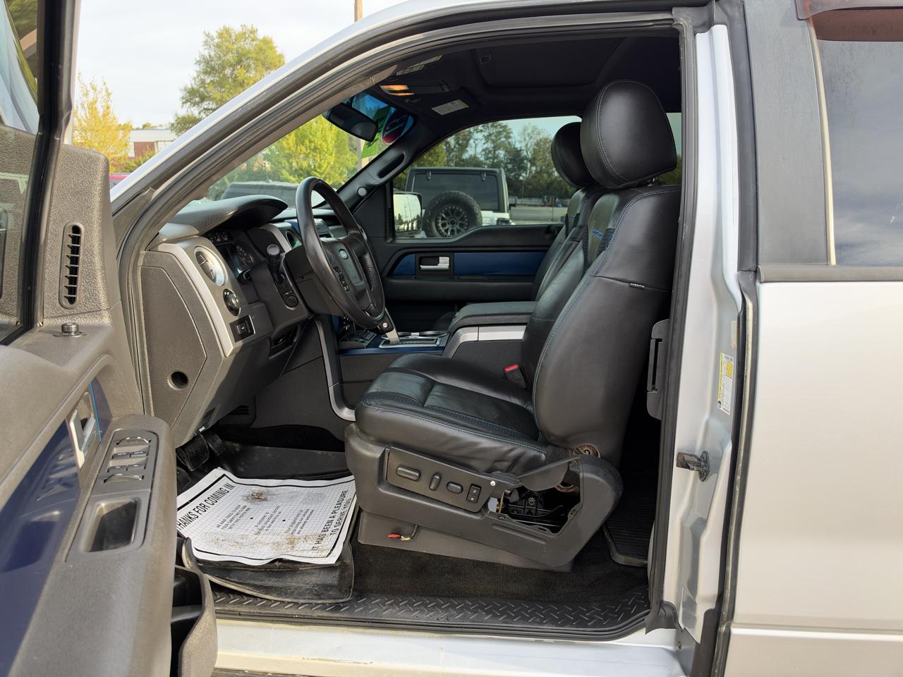 Ford F-150 4WD SuperCab 133" SVT Raptor 2013
