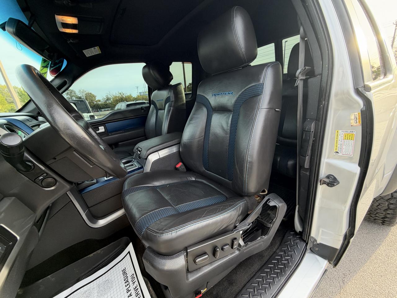 Ford F-150 4WD SuperCab 133" SVT Raptor 2013