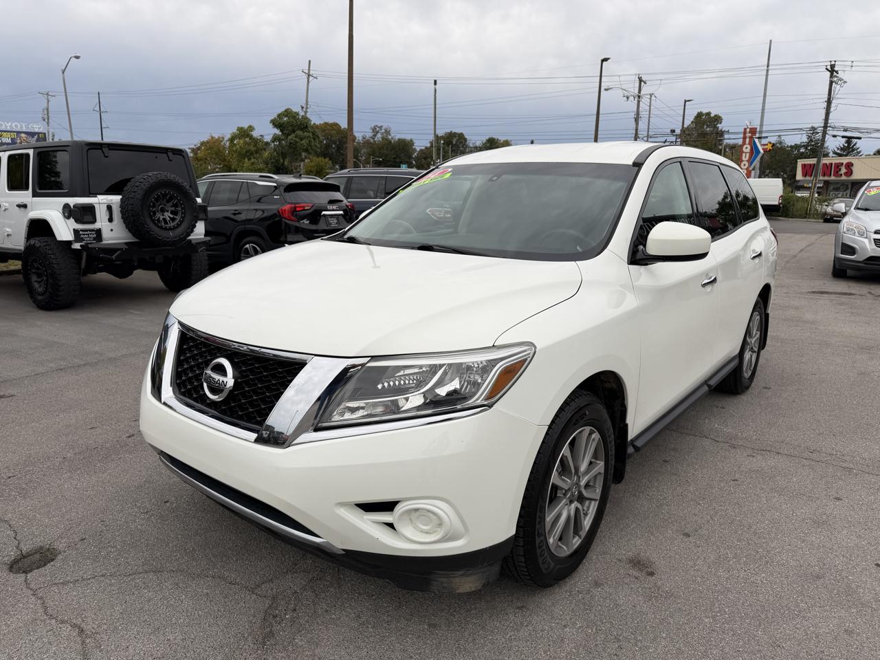 Nissan Pathfinder S 2014