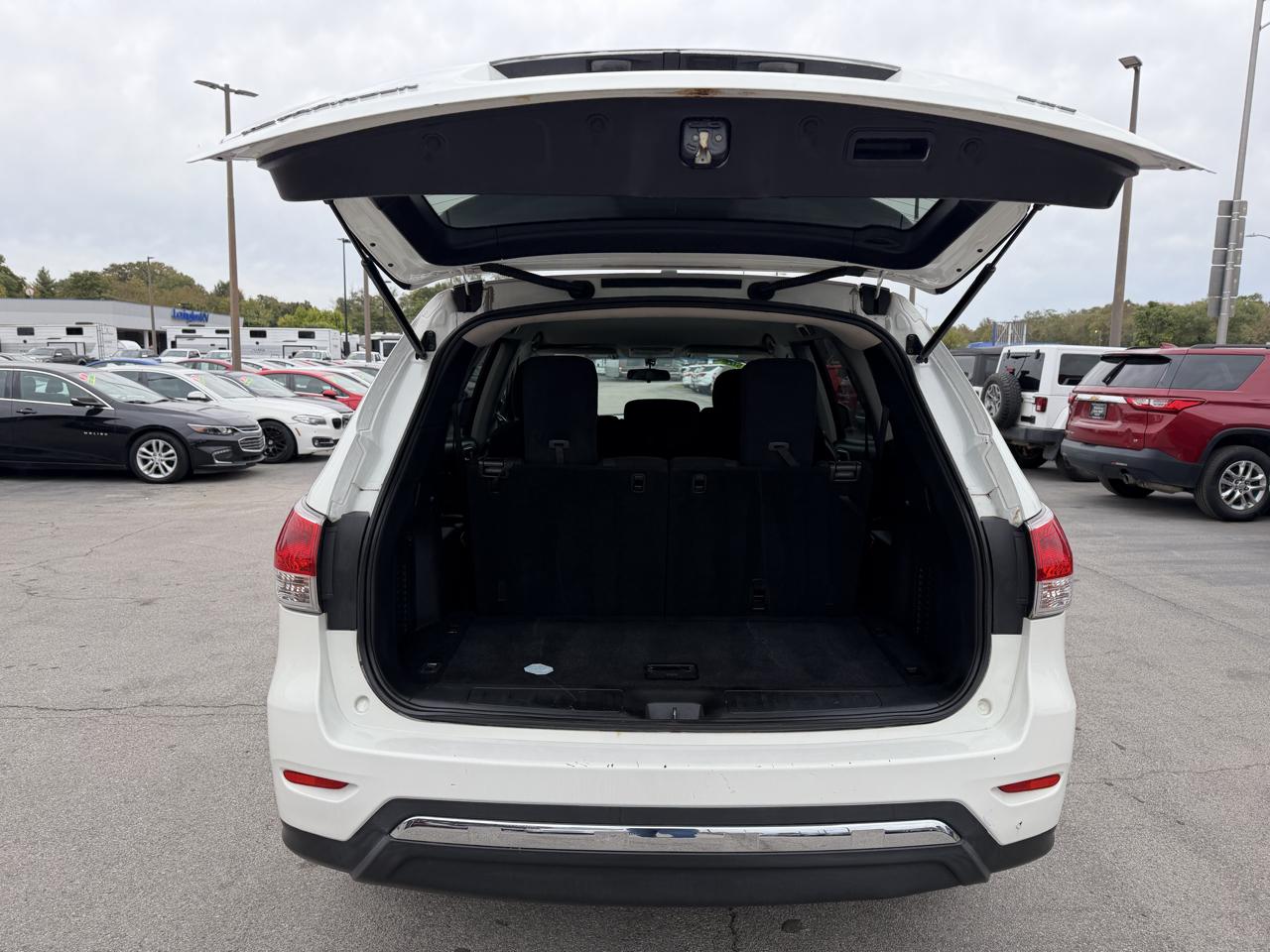 Nissan Pathfinder S 2014