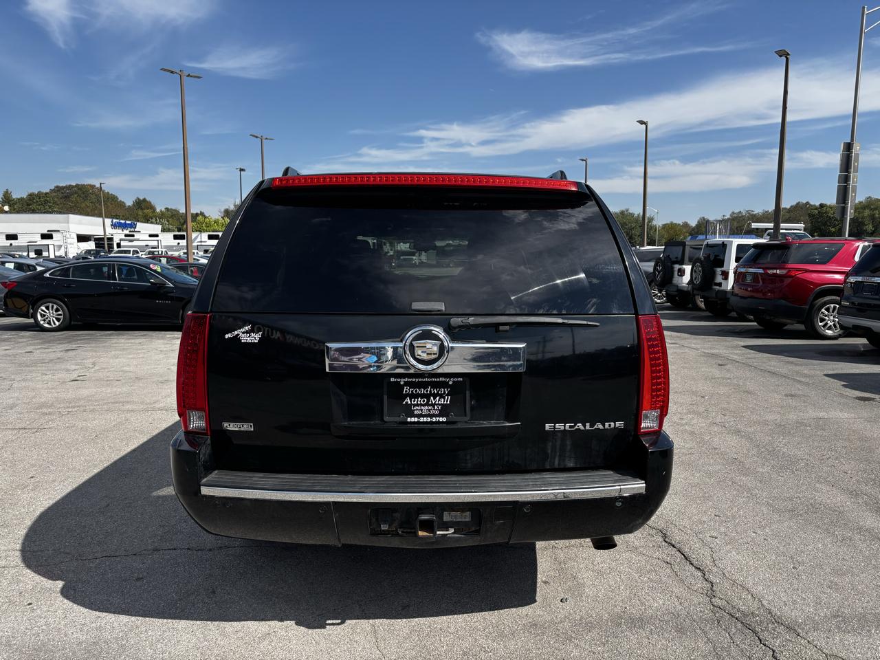 Cadillac Escalade ESV AWD 4dr Luxury 2011
