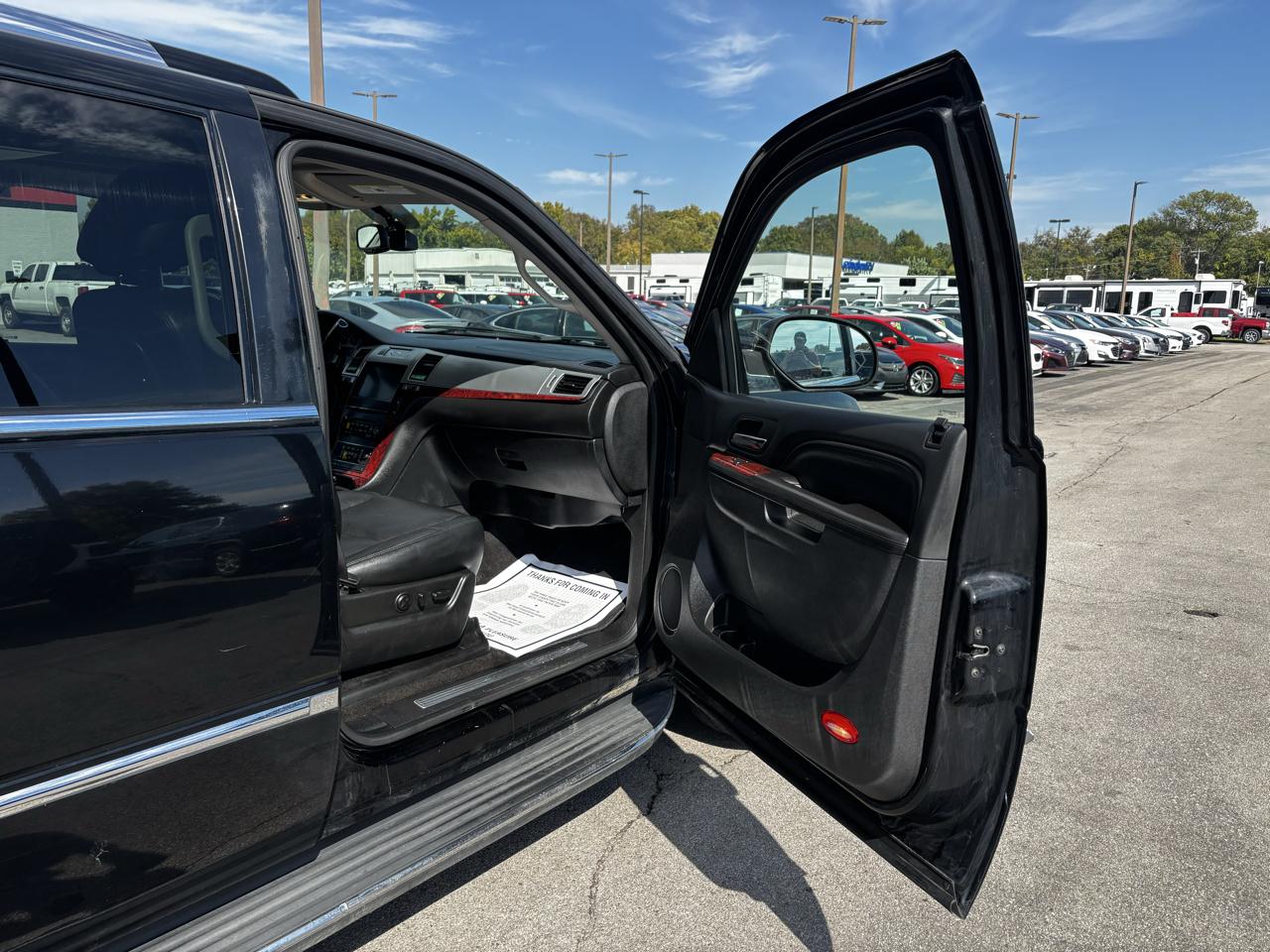 Cadillac Escalade ESV AWD 4dr Luxury 2011