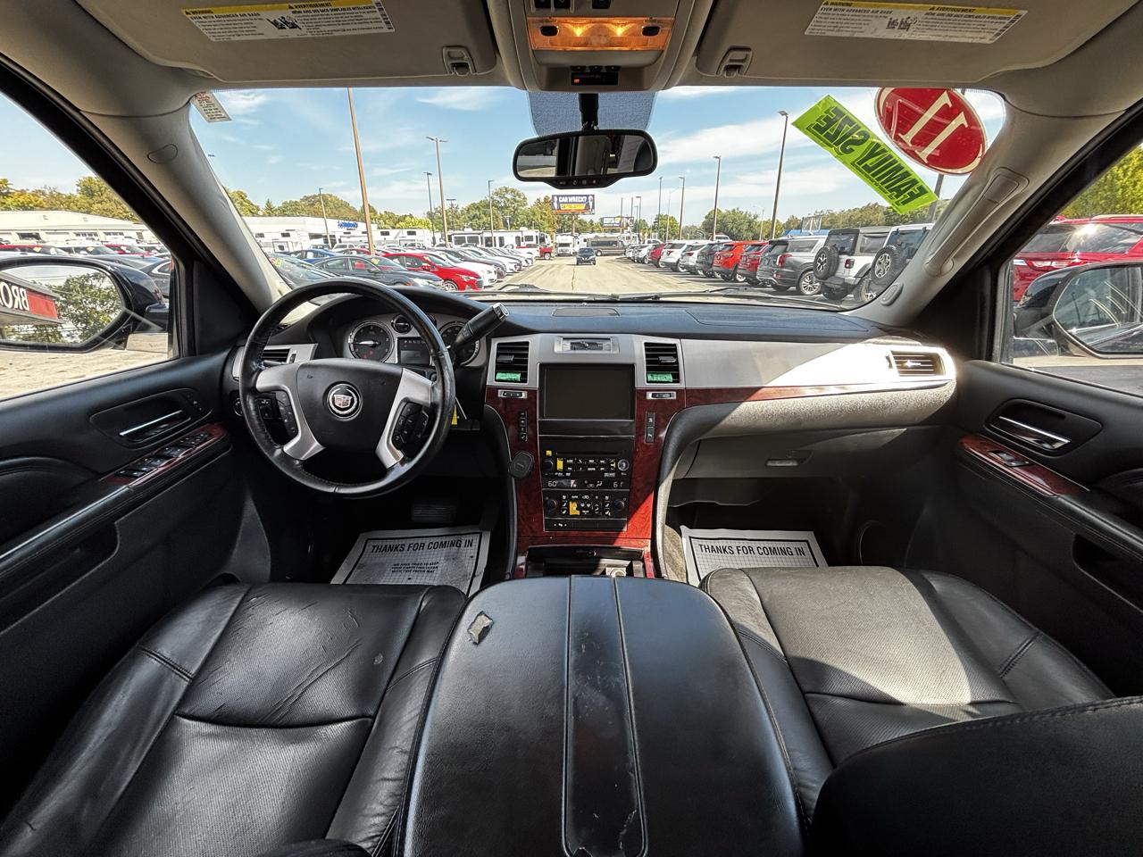 Cadillac Escalade ESV AWD 4dr Luxury 2011