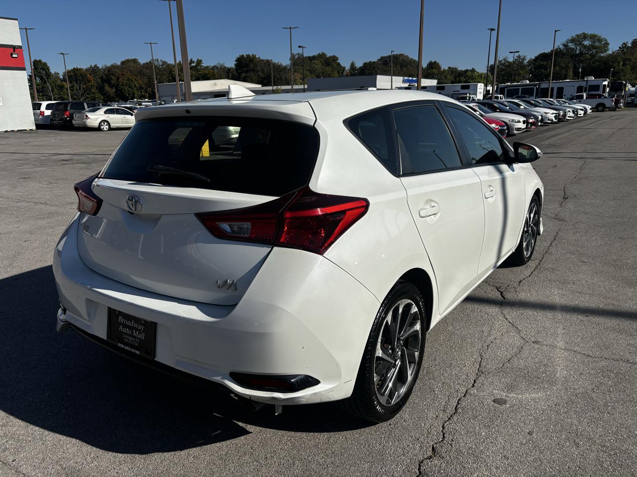 Toyota Corolla iM 4D Hatchback 2018