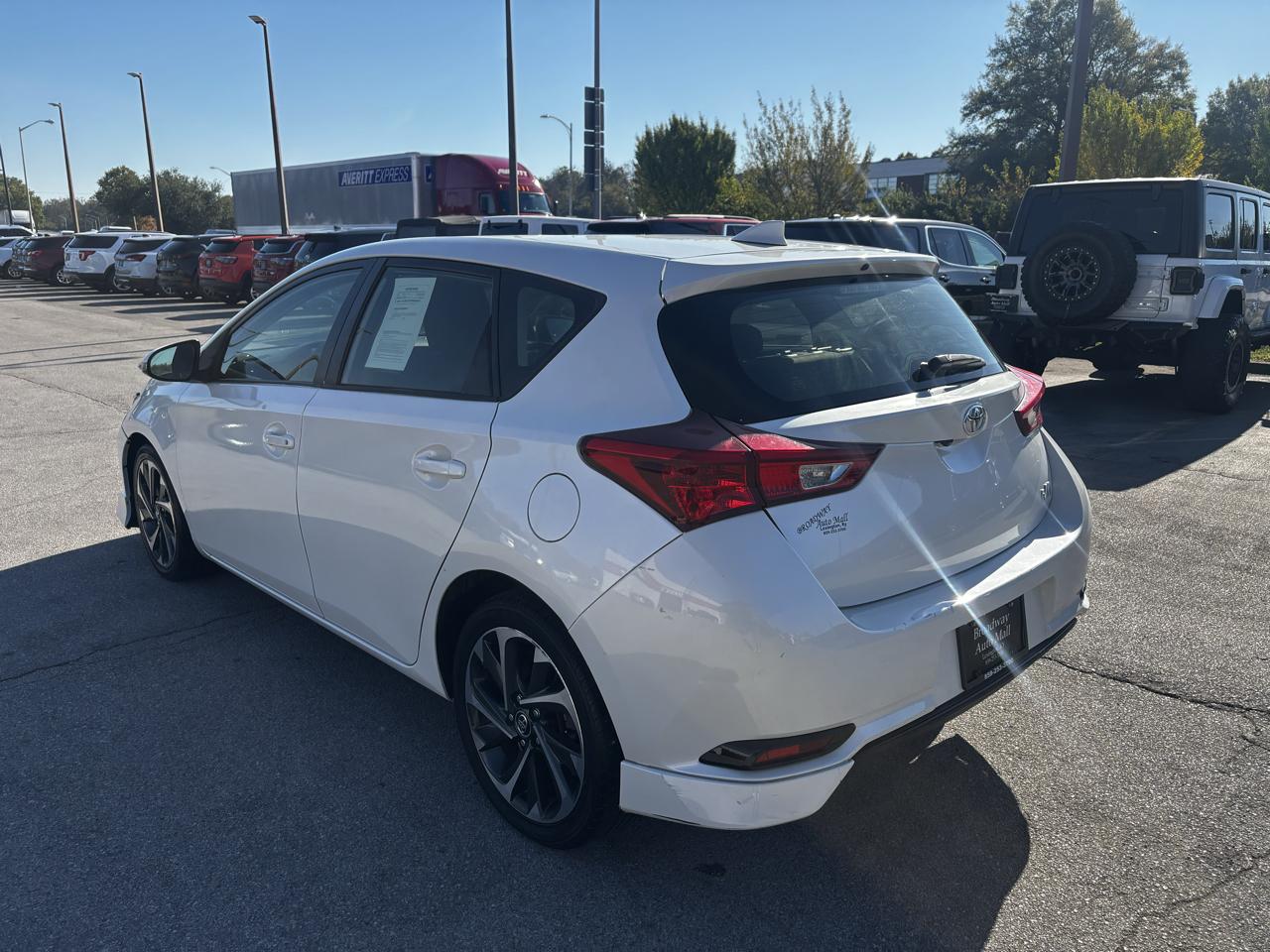 Toyota Corolla iM 4D Hatchback 2018