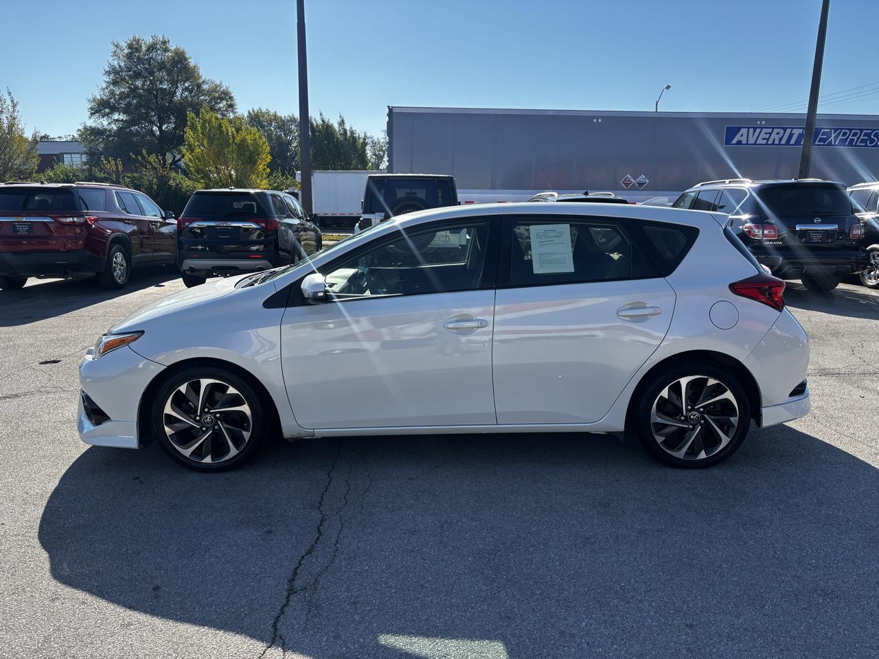 Toyota Corolla iM 4D Hatchback 2018