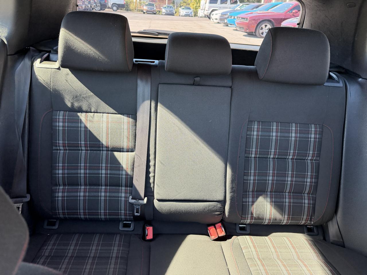 Volkswagen GTI Base 2013