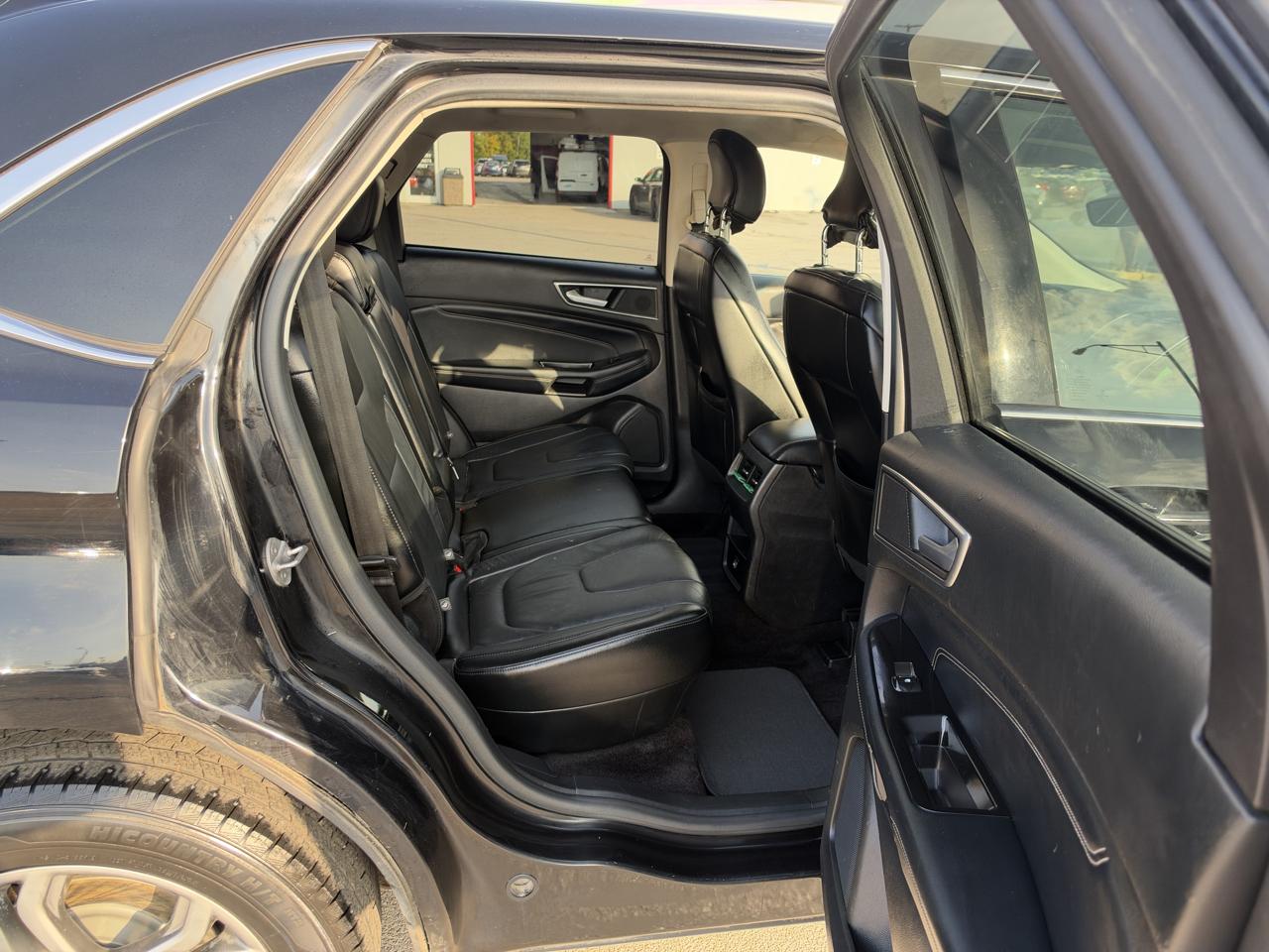 Ford Edge 4dr Titanium AWD 2016