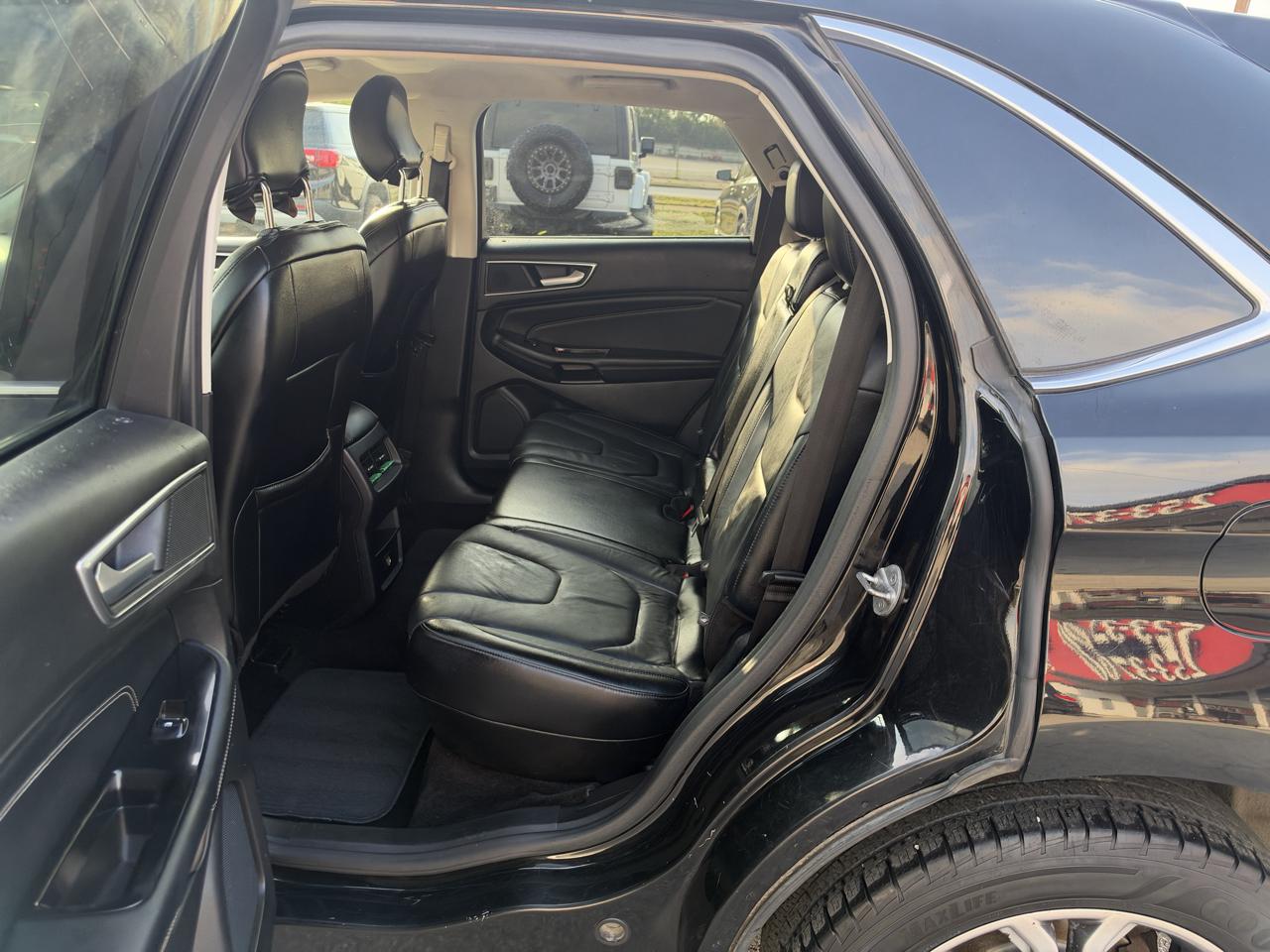Ford Edge 4dr Titanium AWD 2016