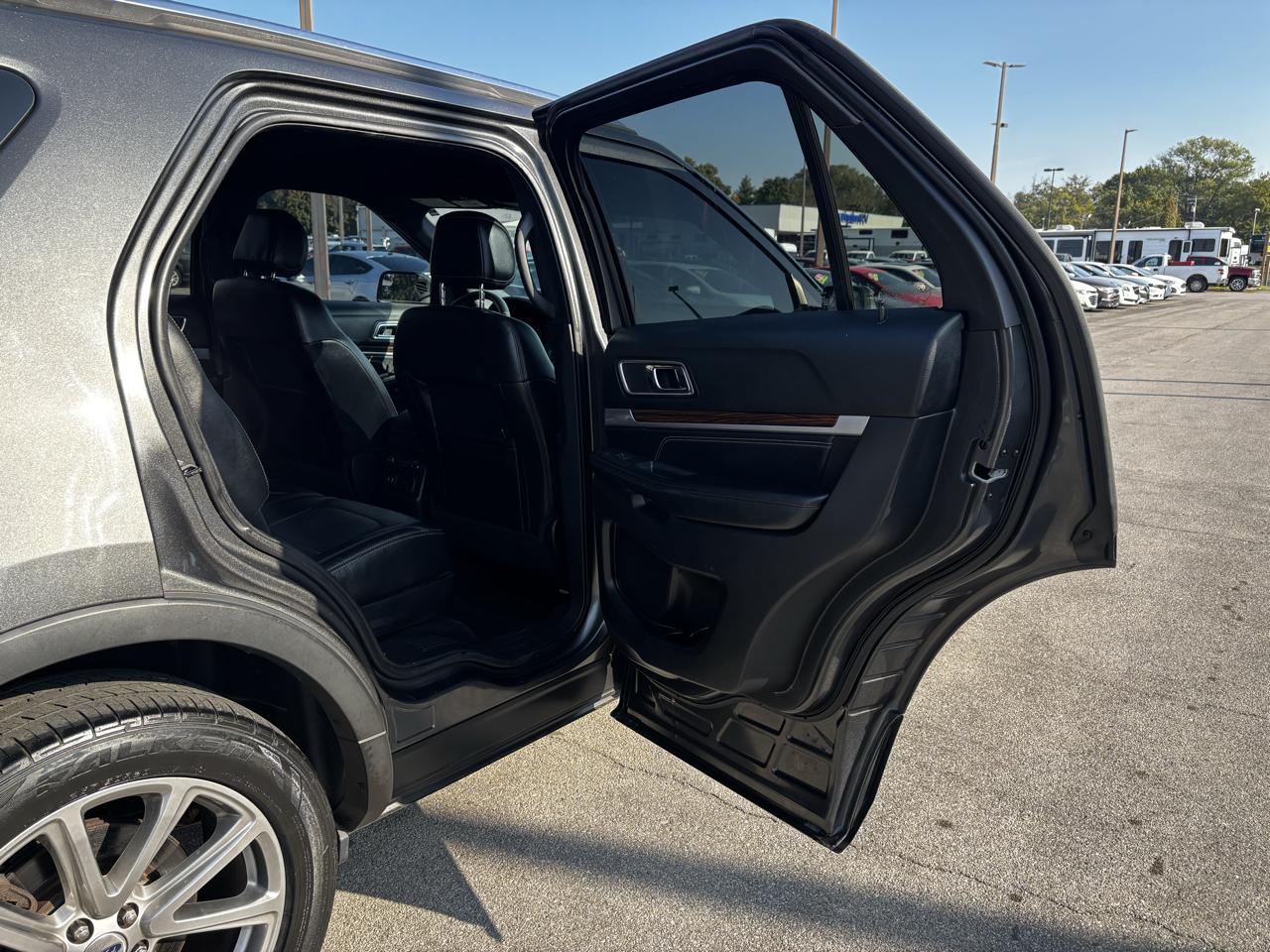 Ford Explorer Limited 4WD 2017