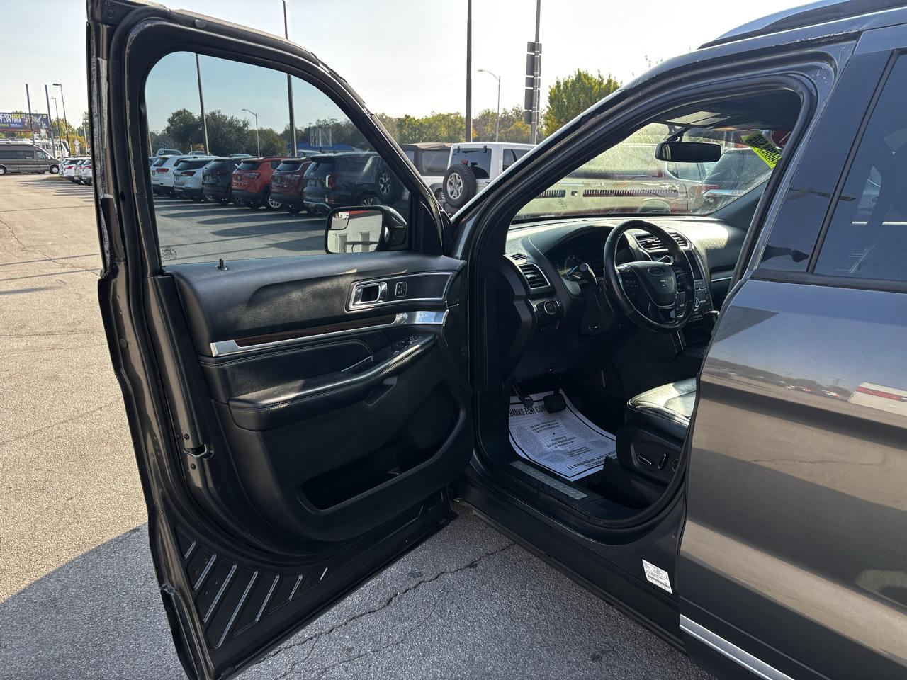 Ford Explorer Limited 4WD 2017
