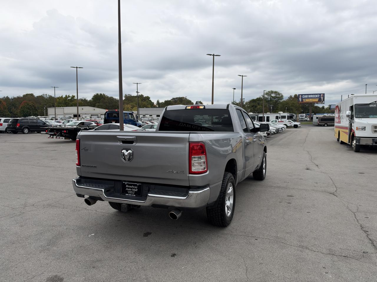 RAM 1500 Big Horn 4x4 Quad Cab 6'4" Box 2021