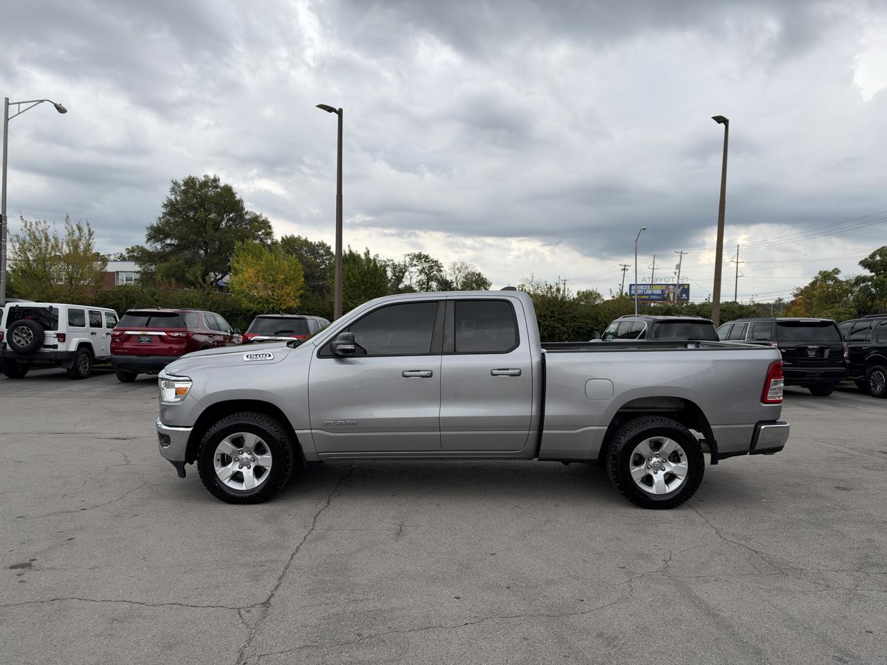 RAM 1500 Big Horn 4x4 Quad Cab 6'4" Box 2021