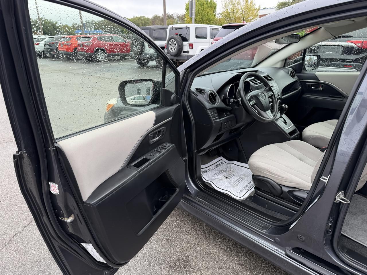 Mazda MAZDA5 Touring 2015