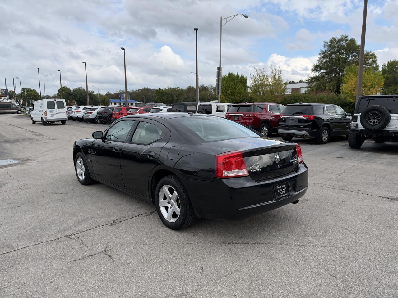 Dodge Charger 4dr Sdn SXT RWD 2010