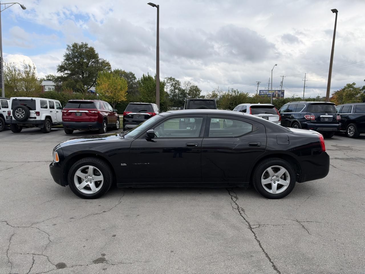 Dodge Charger 4dr Sdn SXT RWD 2010