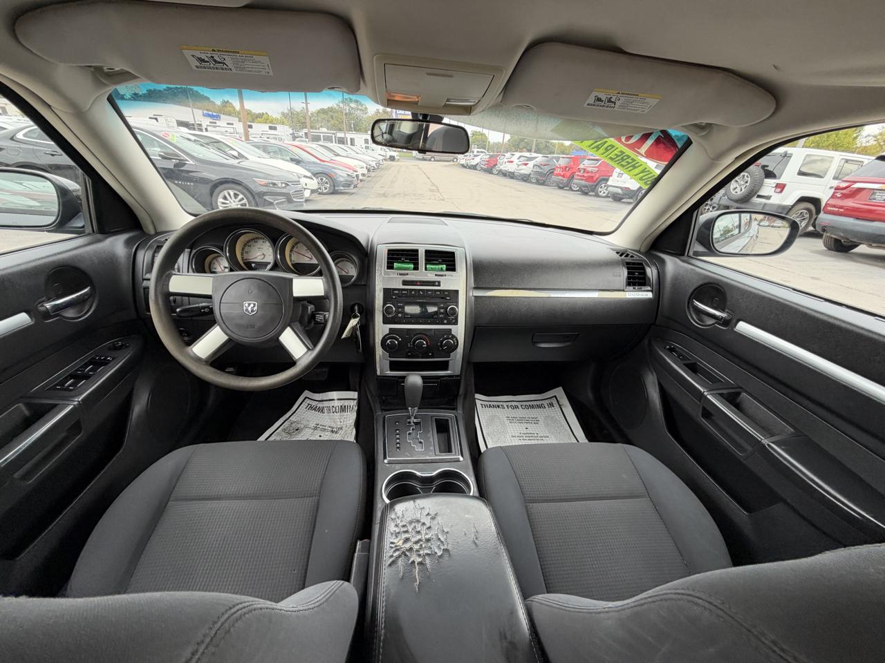 Dodge Charger 4dr Sdn SXT RWD 2010