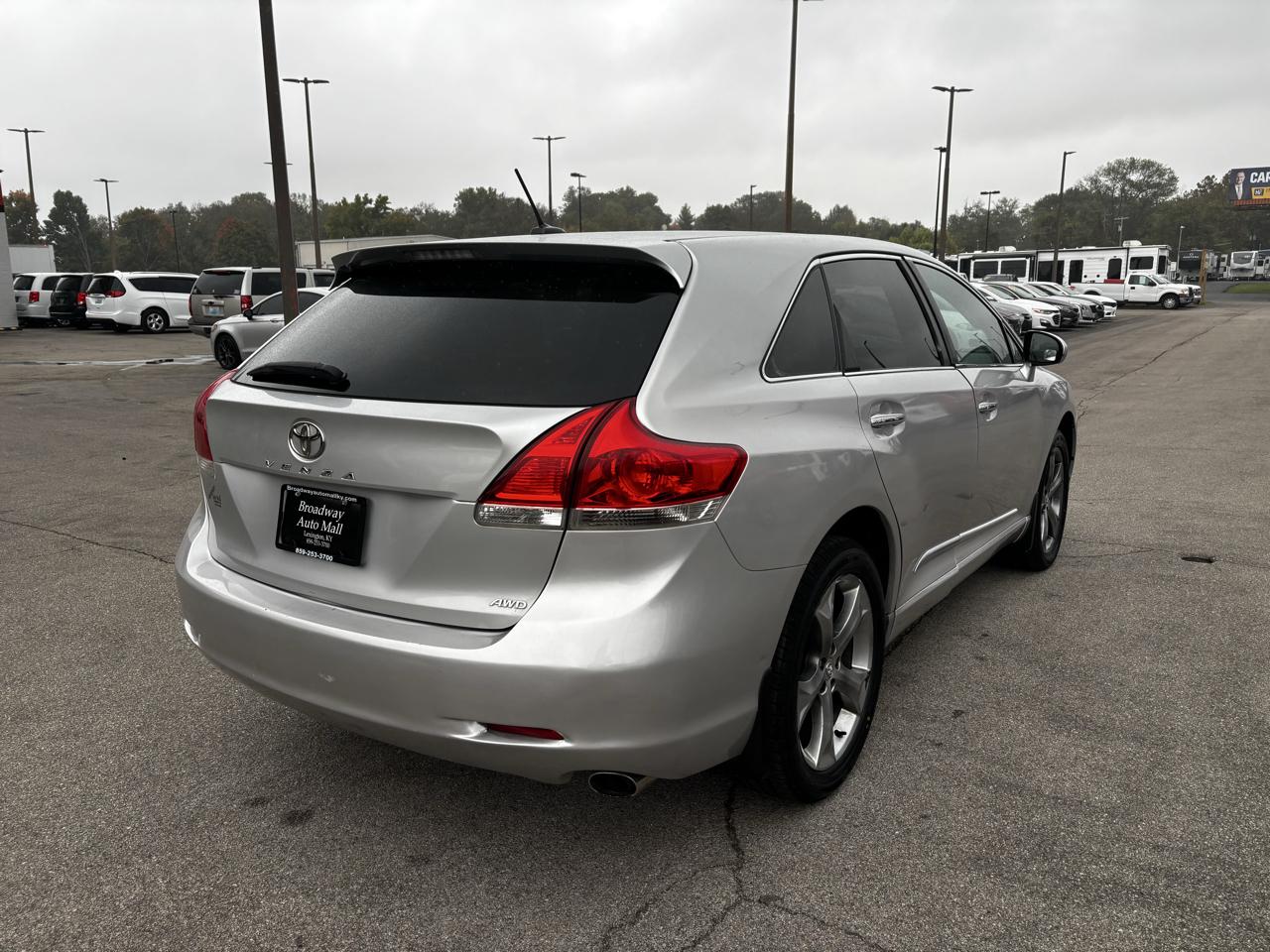 Toyota Venza 4dr Wgn V6 AWD (Natl) 2011
