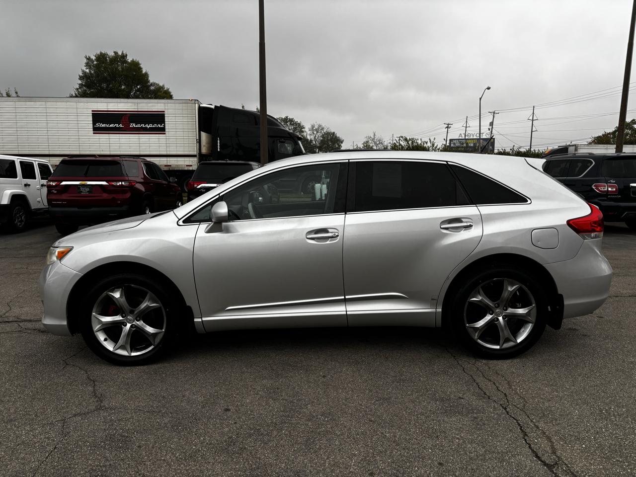 Toyota Venza 4dr Wgn V6 AWD (Natl) 2011