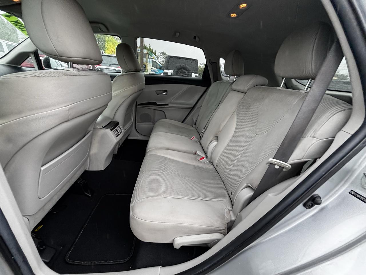 Toyota Venza 4dr Wgn V6 AWD (Natl) 2011
