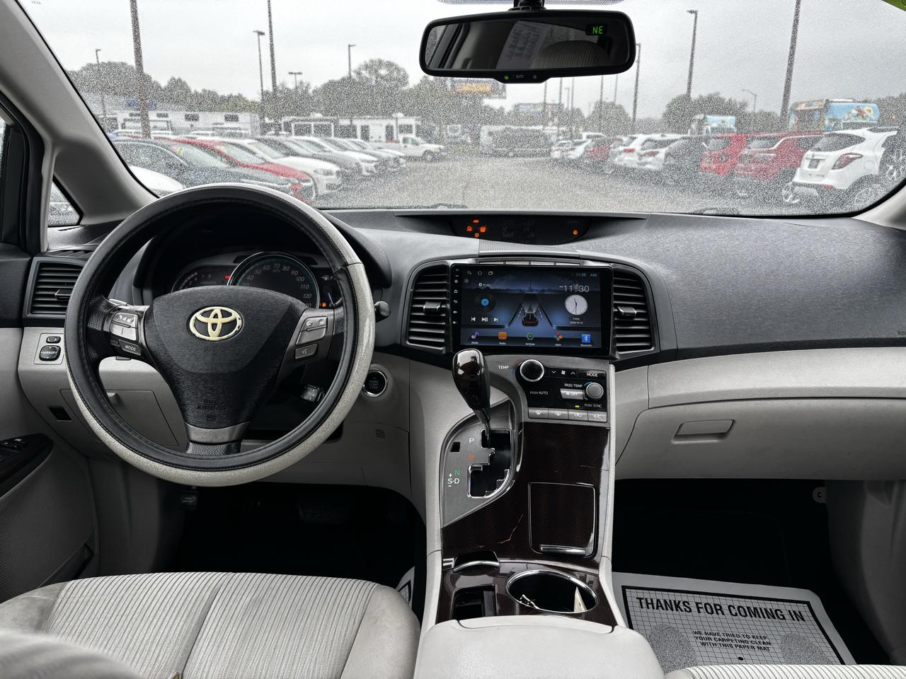 Toyota Venza 4dr Wgn V6 AWD (Natl) 2011
