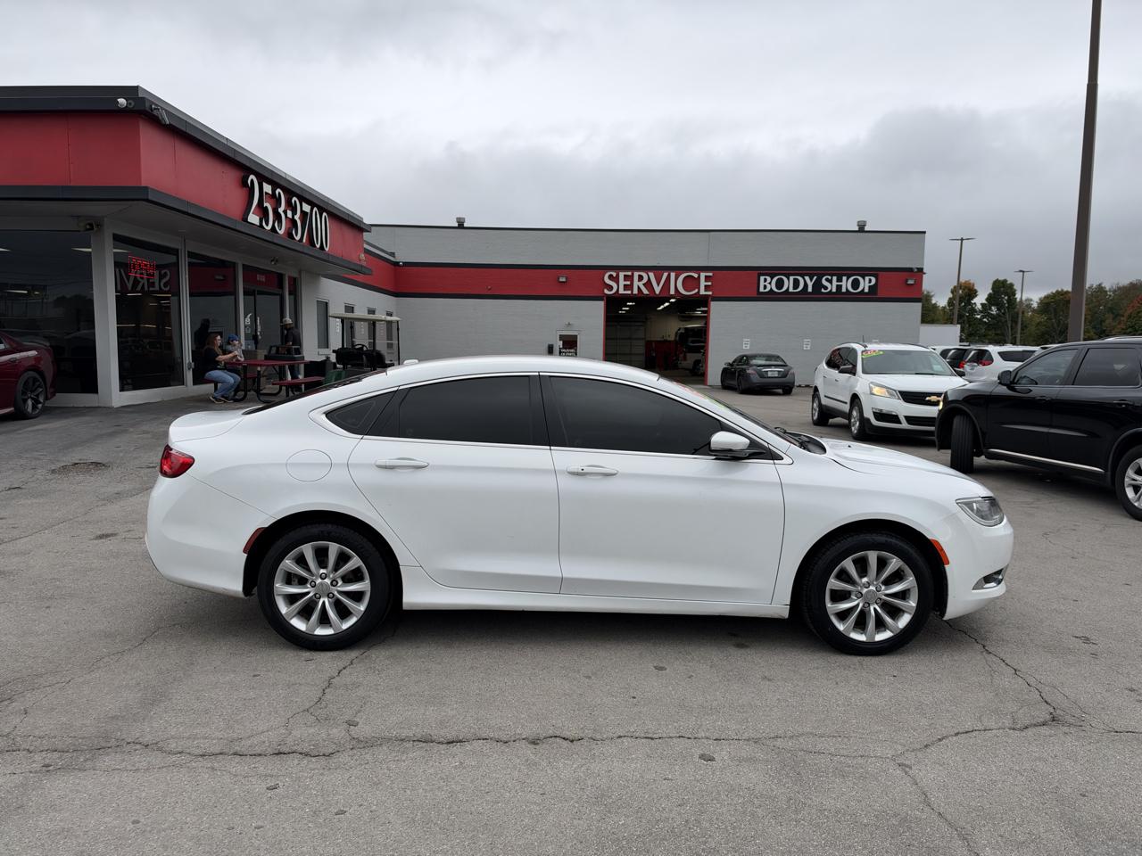 Chrysler 200 4dr Sdn C FWD 2015