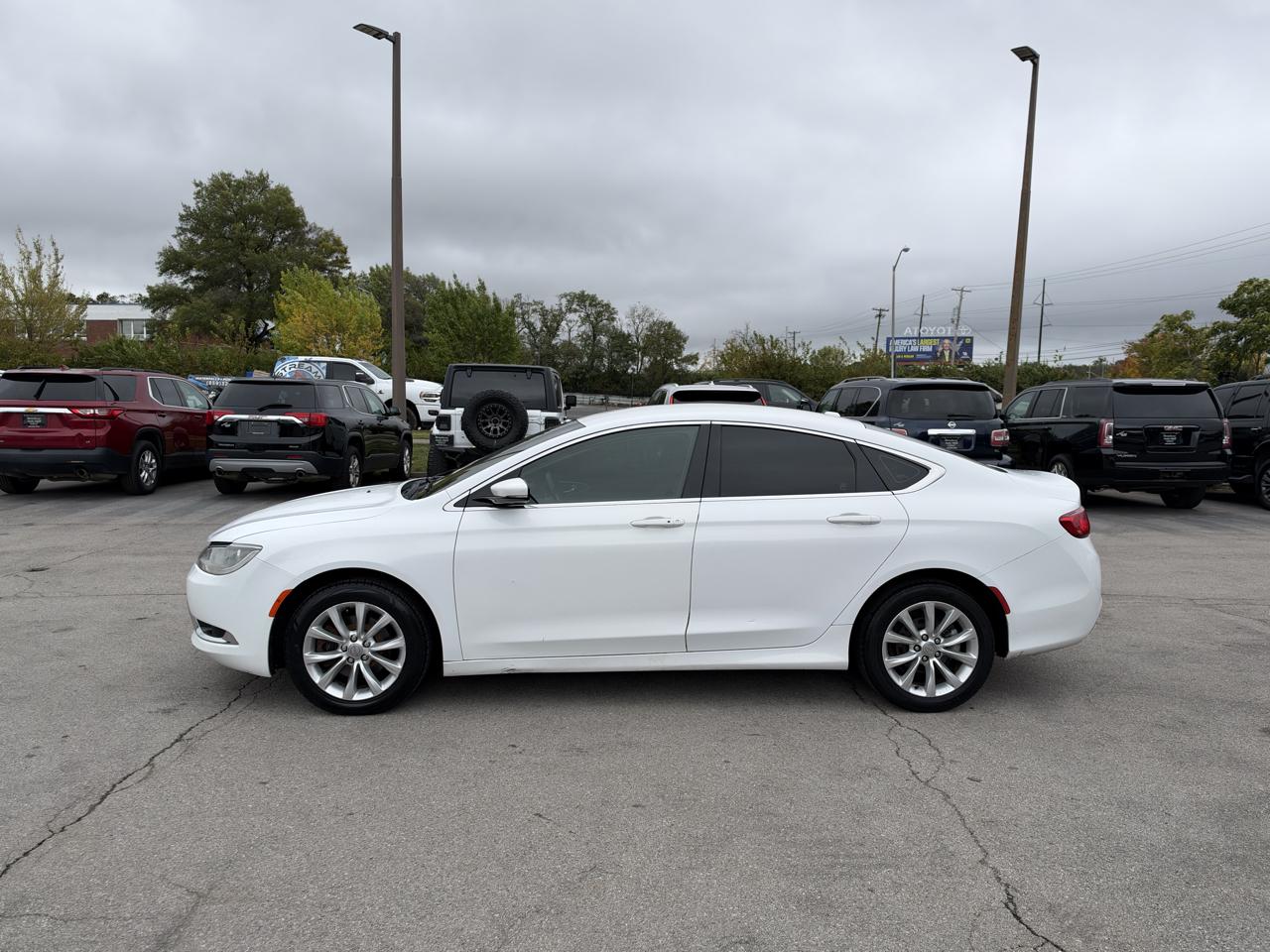 Chrysler 200 4dr Sdn C FWD 2015
