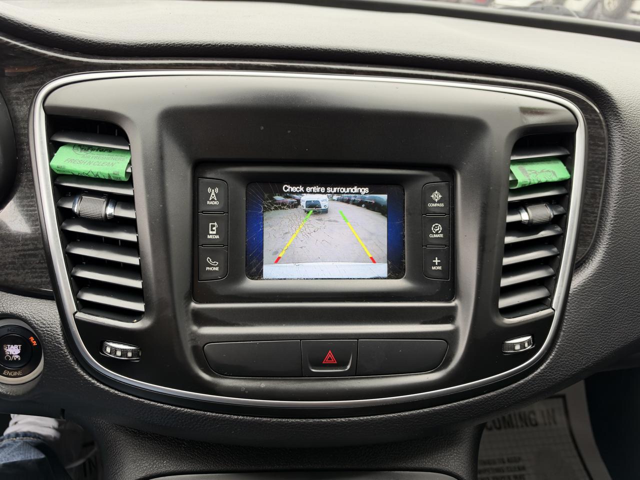 Chrysler 200 4dr Sdn C FWD 2015
