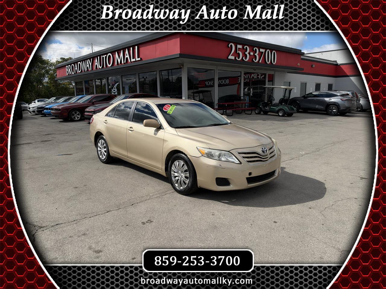 Toyota Camry 4dr Sdn LE Auto 2011