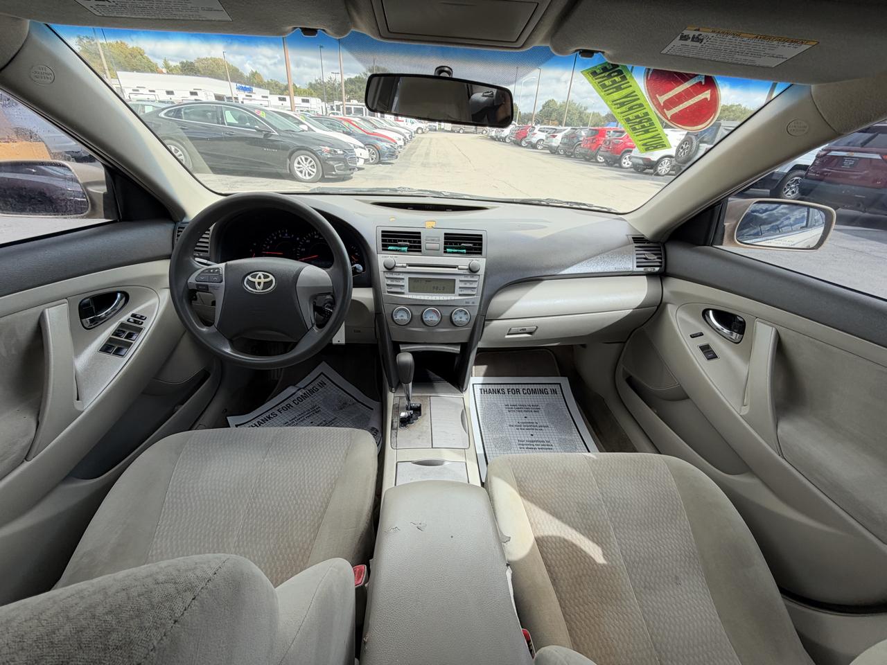 Toyota Camry 4dr Sdn LE Auto 2011